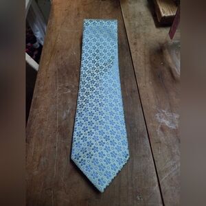 Floral Patterned Tie in Iridecent Blue and Green